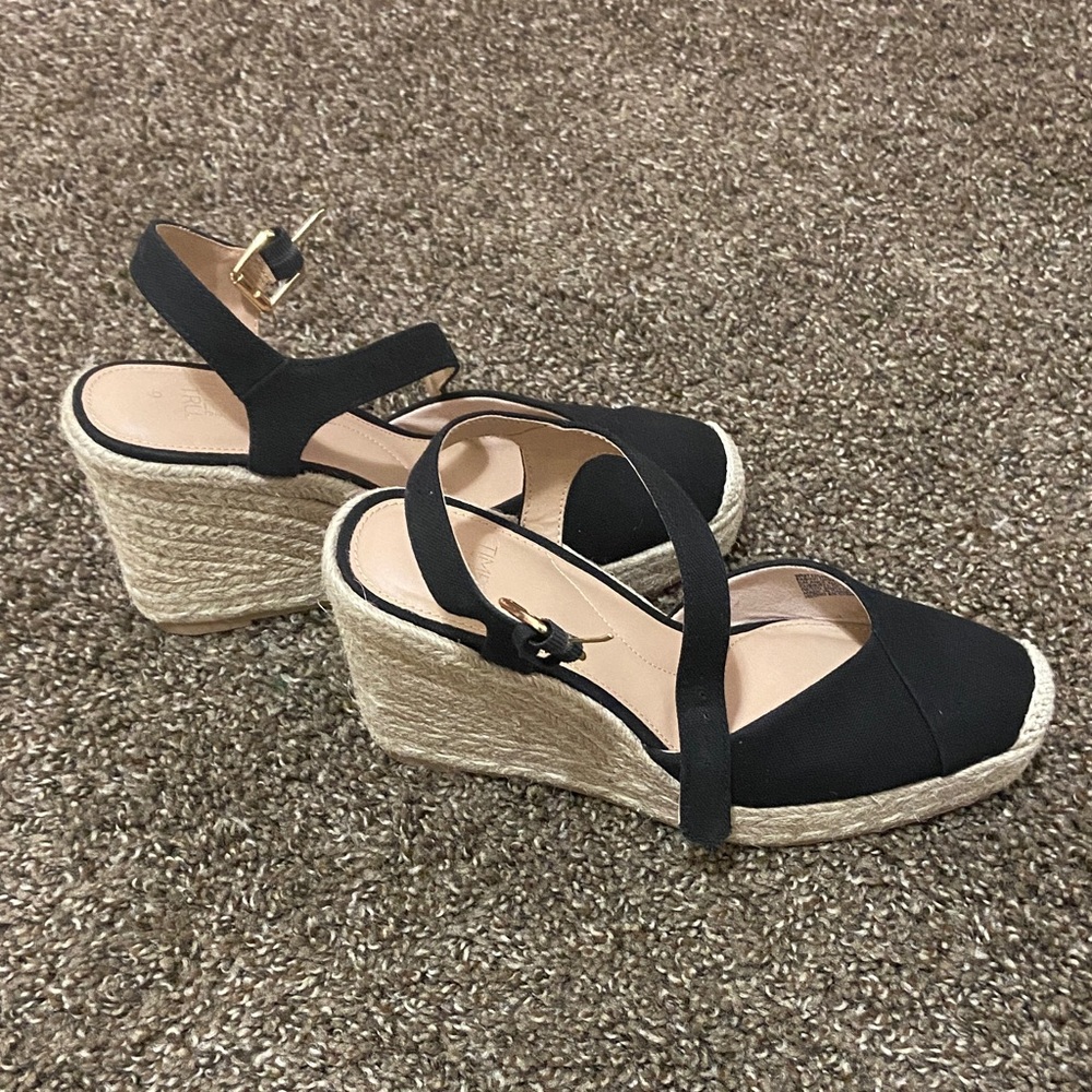 Time and Tru Black Wedge Espadrilles